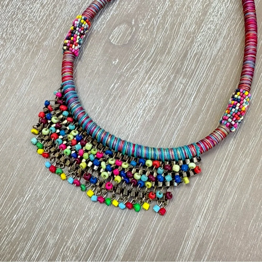 Colorful Beaded Necklace - Picture 8 of 9